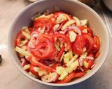 Paradicsomsaláta recept fázis 3 fotója