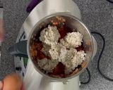 A picture of step 2 of Oat Cake with Walnuts, Apples, and Carrots.