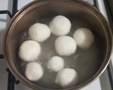A picture of step 6 of Rasgulla/Bengali rosogolla.