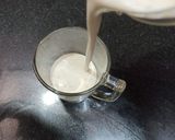 A picture of step 4 of Almond sukeli smoothie.