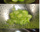 Foto del paso 4 de la receta: Pastel de calabacín y espárragos trigueros en microondas