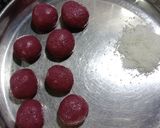 A picture of step 4 of Strawberry Truffle from Strawberry marmalade.