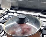 Foto del paso 3 de la receta: Salsa roja con carne