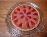 A picture of step 18 of Strawberry Amandine Tart.