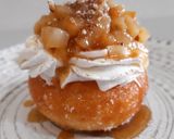 Foto del paso 7 de la receta: Berlina con nata y pera caramelizada con nueces