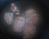 A picture of step 2 of Sweet and Salty Butter and Soy Sauce Stir-fried Udon Noodles.