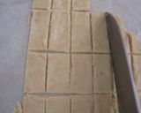 A picture of step 5 of Non-Oil Ginger Rice Crackers made with Rice Flour.