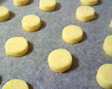 A picture of step 9 of Vanilla and Walnut Cookies.