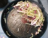 A picture of step 7 of Ika Yakisoba (Panfried Noodles with Squid).