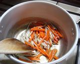 A picture of step 2 of Stir-fried Shirataki.