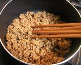 A picture of step 3 of Homemade Chicken Soboro.