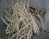 A picture of step 1 of Bean Sprout & King Oyster Mushroom Lemon Stir Fry.