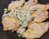 Foto del paso 4 de la receta: Chayote relleno de cuscús y pollo