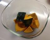 A picture of step 1 of Halloween Pumpkin Bundles.