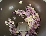 Foto langkah ke 2 dari resep Tumis Bawang Petai.