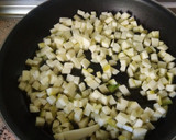 Foto del paso 1 de la receta: Noodles con calabacín y atún en conserva