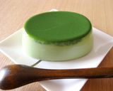 A picture of step 6 of Jiggly Matcha Milk Jello.