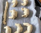 Foto del paso 6 de la receta: Medialunas húmedas y livianas