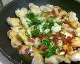 A picture of step 6 of Stir-Fried Chicken Breast With Ume-Shiso Sauce.