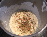 Foto del paso 4 de la receta: Quiche con base de pizza con merluza y trigueros