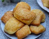Foto langkah ke 4 dari resep Odading / kue bantal (no ulen).
