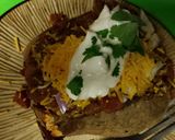A picture of step 2 of Stuffed potato with chilli.