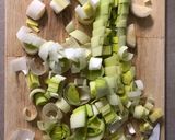 Une image de l'étape 2 de Fondue de poireaux à la crème.