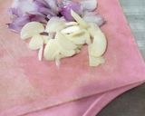 Foto langkah ke 2 dari resep Tumis kangkung telur puyuh dan sambel terasi mentah.