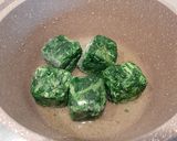 Foto del passaggio 1 della ricetta Risotto cremoso agli Spinaci