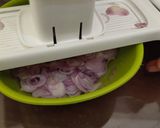 Foto langkah ke 2 dari resep Bawang merah goreng aka Brambang goreng.