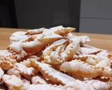 Foto del passaggio 5 della ricetta Le Meraviglie: Le Chiacchiere Sarde