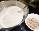 Foto del paso 1 de la receta: Pan de Semillas Integral