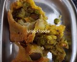 A picture of step 4 of Aloo Samosa.