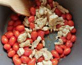 Foto del paso 4 de la receta: Corbatas con pollo en salsa de jitomate