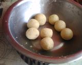 A picture of step 2 of Shakarkand ke gulab jamun.