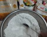 Foto langkah ke 3 dari resep Kue Lumpang Bunga Telang.