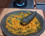 Foto langkah ke 2 dari resep Ikan Bandeng Bumbu Kuning Tanpa Santan.