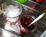 Hình bước làm 3 của món Mojito Cherry ngâm đường