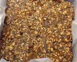 A picture of step 5 of Date/Oat Bars.