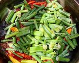 Foto langkah ke 1 dari resep Lodeh Puthut Ceker Pedas.