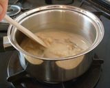 A picture of step 4 of Kinako Warabi Mochi.