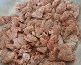 A picture of step 1 of Beef and vegetables stir fry.