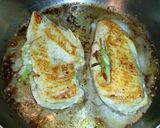A picture of step 6 of Chicken stuffed with leeks & mushroom gravy.