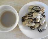 A picture of step 4 of Oyster and Spinach Gratin with Soy Milk and White Miso Sauce.