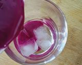 A picture of step 3 of Dragon fruit fizz.