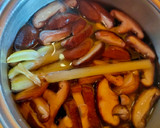 Foto del paso 1 de la receta: Arroz de Codorniz, con Shiitake y Calabacín