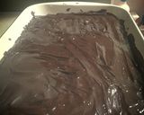 A picture of step 9 of Nanaimo Bar.