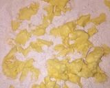 A picture of step 1 of Baked Meat-pie😍.
