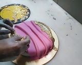 A picture of step 4 of Bridal shower cake.