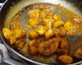A picture of step 5 of Fennel seeds peri peri stir fry potato.